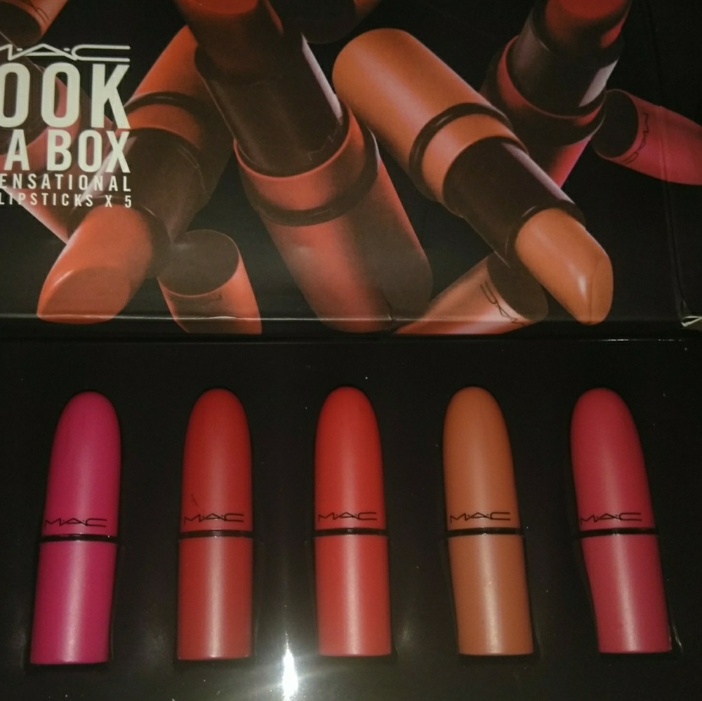 M•A•C lipstick